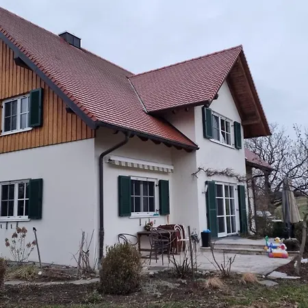 Ruhige Inklusive Garten Souterrain - Neu Renoviert *